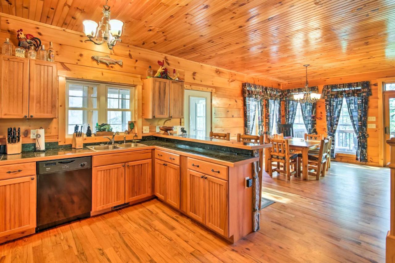 Lakefront South Carolina Abode With Deck And Boat Dock Fair Play Экстерьер фото
